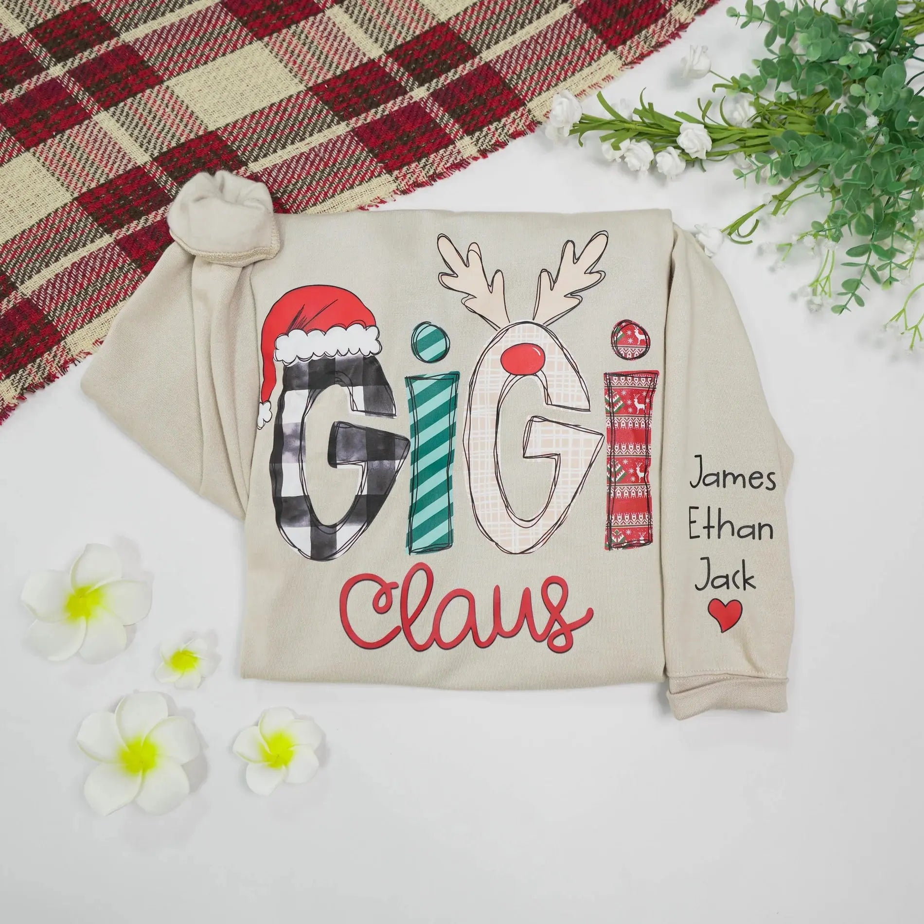 Custom Christmas Gigi Claus Sweatshirt , 2025 Christmas Nana Sweatshirt, Custom Grandma Claus Christmas Sweatshirt Printing Joy